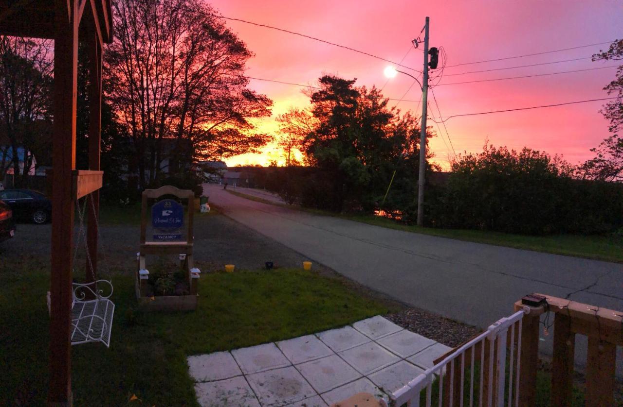 Pleasant Street Inn Parrsboro Exteriör bild