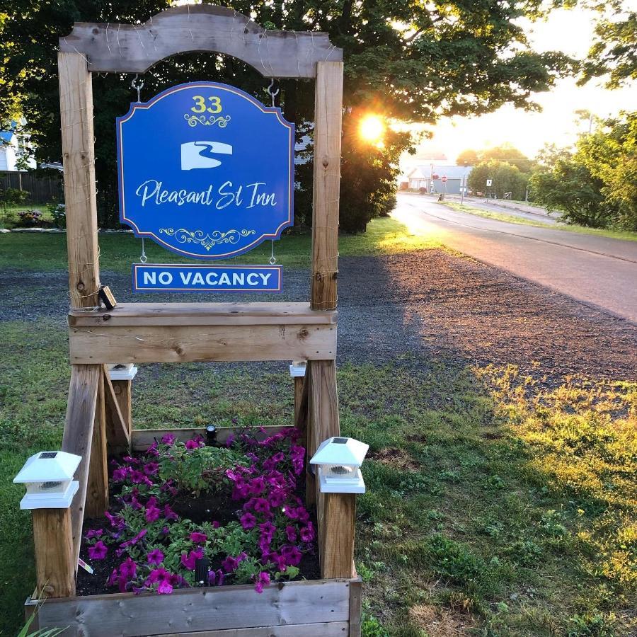 Pleasant Street Inn Parrsboro Exteriör bild